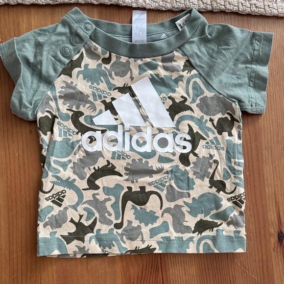 3/15$ Adidas Kids Dino Camo Tee - Green and White - Picture 1 of 3